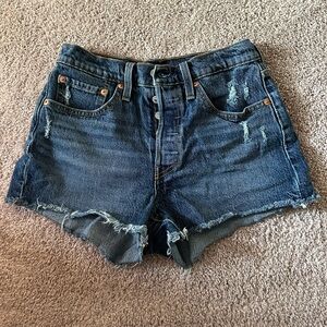 Dark Wash Levi’s Denim Shorts